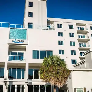 Hotel The Avalon Club